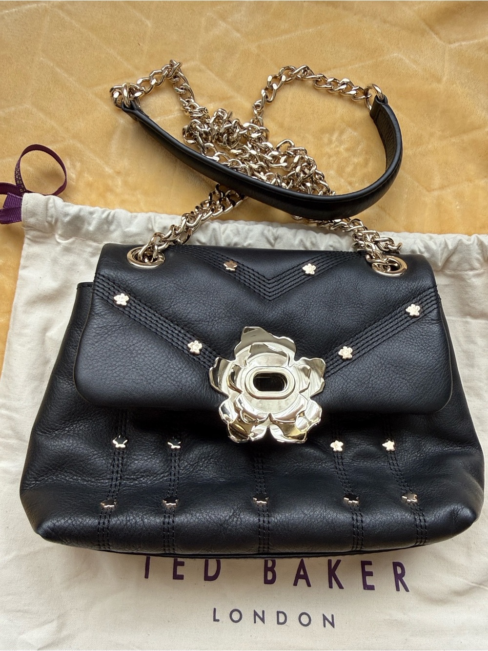 Ted Baker Black Leather Shoulder Bag with Gold Floral Turn-Lock - Picture 8 of 10